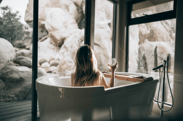 Relaksująca kąpiel – odpręż się w wannie!