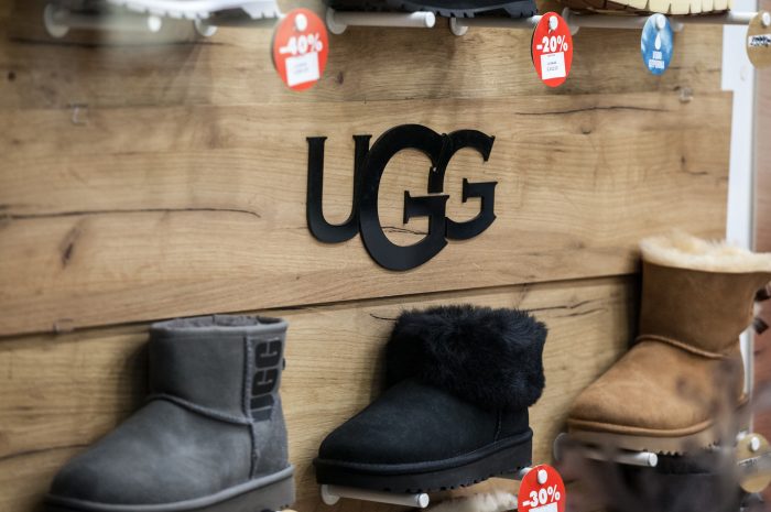 Marka Ugg – za co pokochały ją kobiety i z czym je nosić?