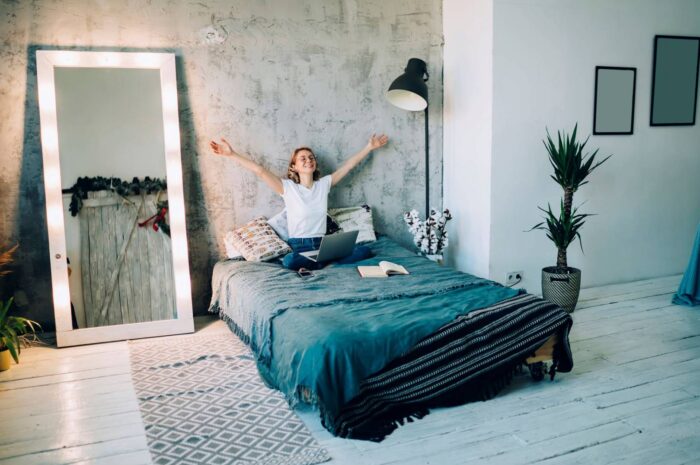 Sypialnia w stylu industrialnym – czy może być przytulna?